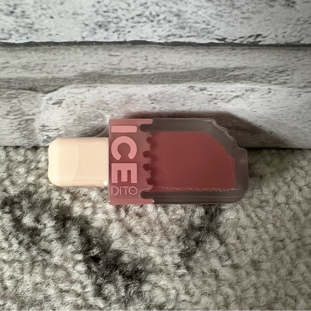 Dito ice cream liquid lipstick - babe
